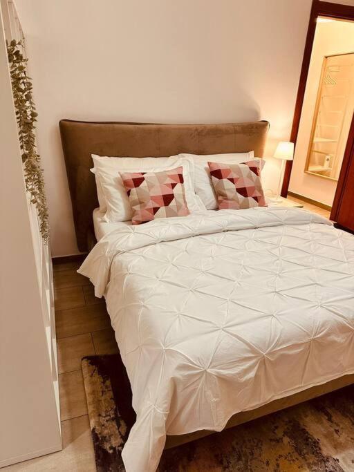 Malu Apartment Пескиера Боромео Екстериор снимка