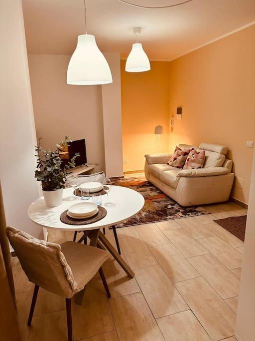 Malu Apartment Пескиера Боромео Екстериор снимка